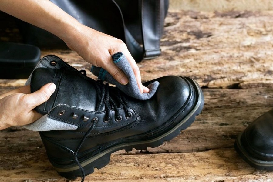 Basic Safety Shoe Maintenance Tips